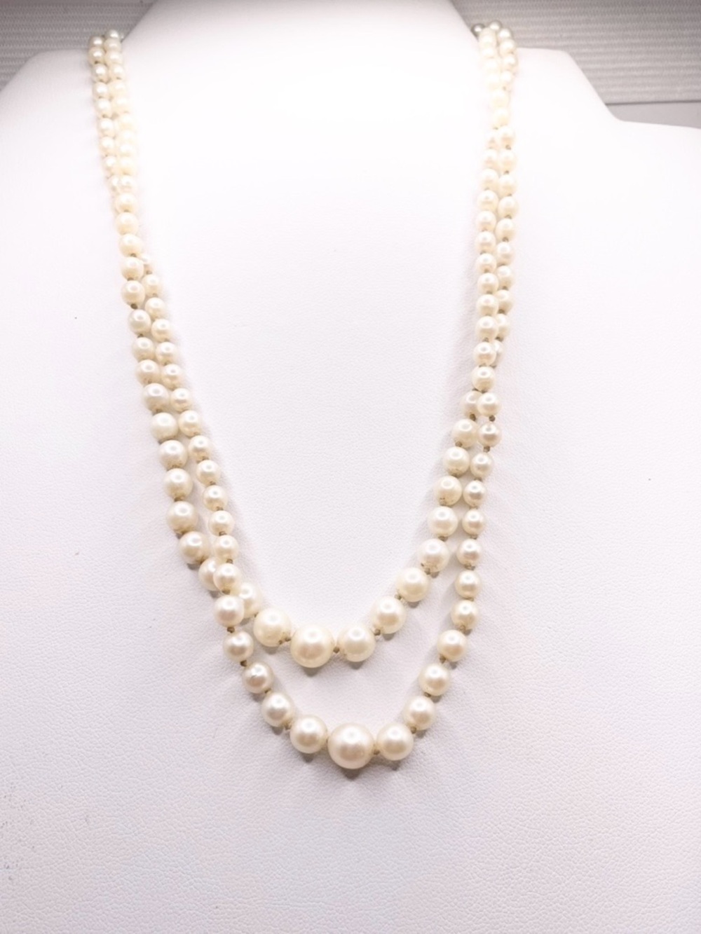 Vintage Classic Double Strand Pearl Necklace - Picture 9 of 10